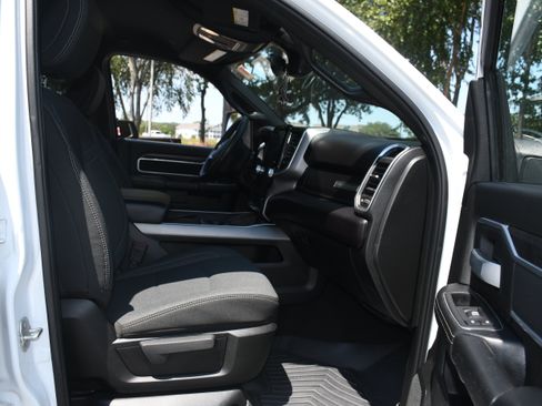 Used 2024 RAM 2500 Big Horn w/ Night Edition AWD/4WD image 20