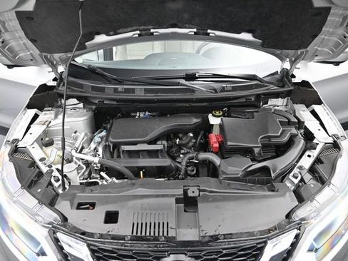 Used 2022 Nissan Rogue Sport SL w/ Premium Package FWD image 19