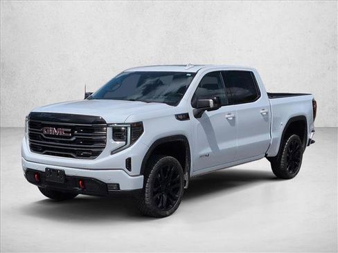 Used 2025 GMC Sierra 1500 AT4 w/ Technology Package AWD/4WD image 4