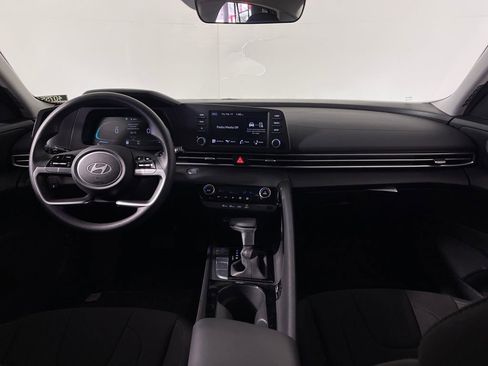 Certified 2025 Hyundai Elantra Blue image 14