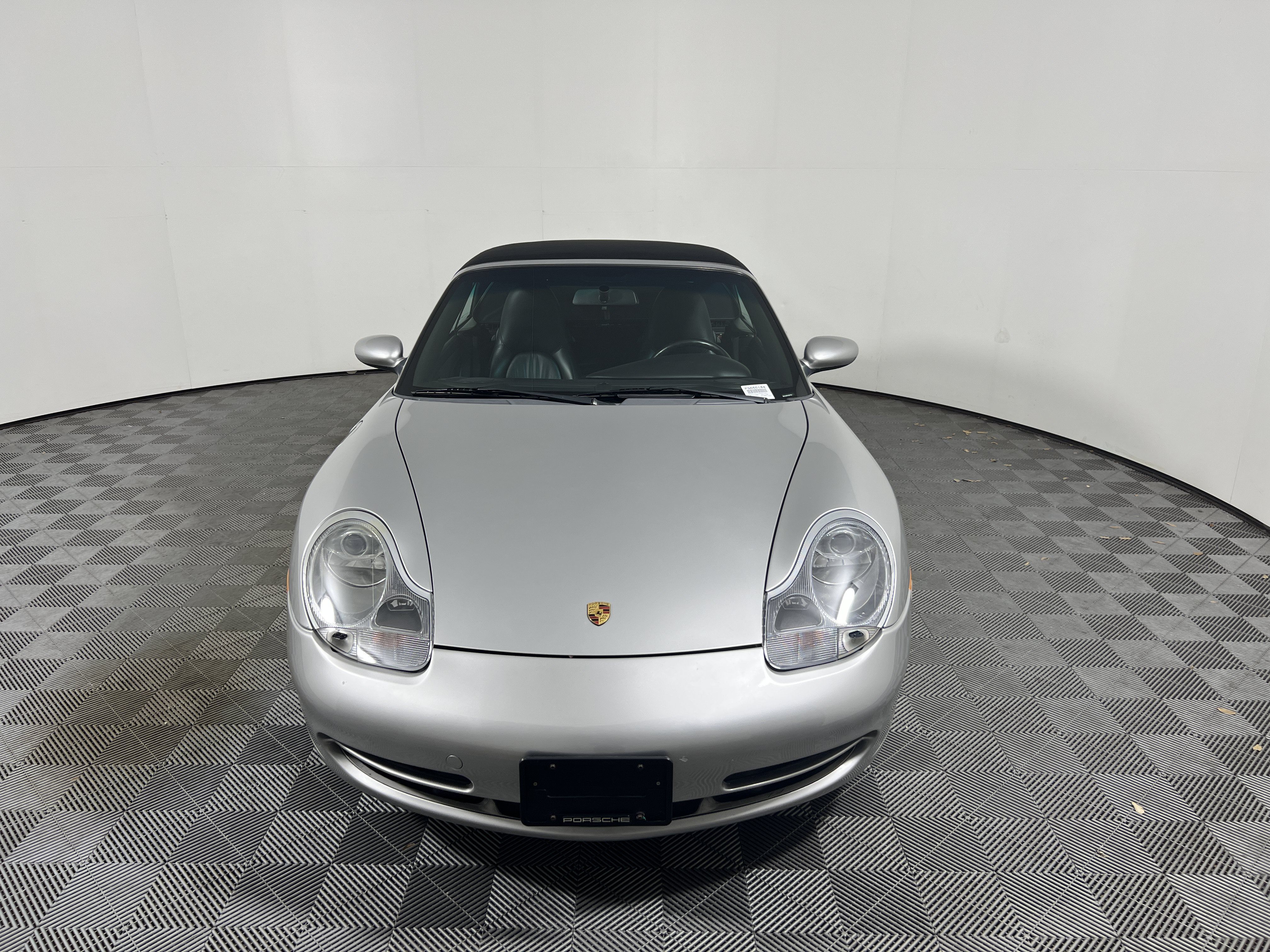 Used 2001 Porsche 911 Cabriolet image 8
