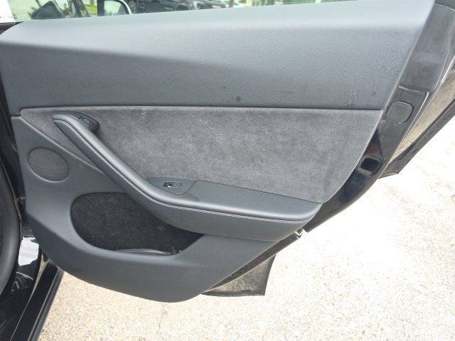 Used 2023 Tesla Model Y Long Range AWD/4WD image 27