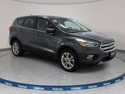 Used 2019 Ford Escape SE FWD image 4