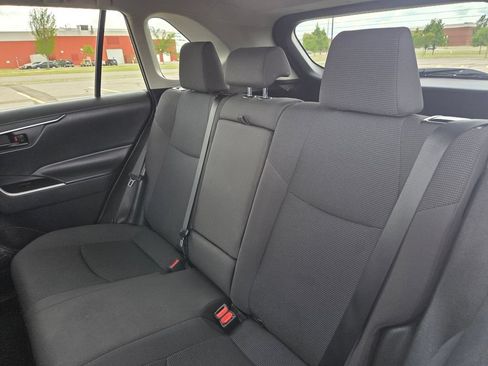 Used 2019 Toyota RAV4 LE w/ Carpet Mat Package AWD/4WD image 42