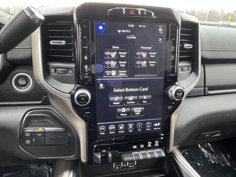 Used 2020 RAM 3500 Laramie AWD/4WD image 16