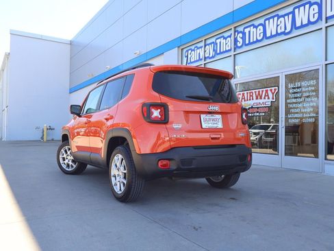 Used 2019 Jeep Renegade Latitude AWD/4WD image 19