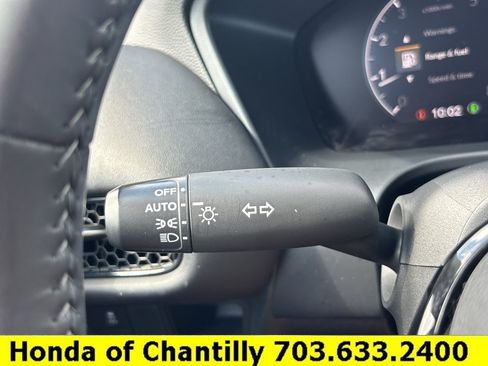 Used 2024 Honda HR-V EX-L image 10