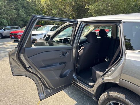 Used 2026 Nissan Rogue S AWD/4WD image 27