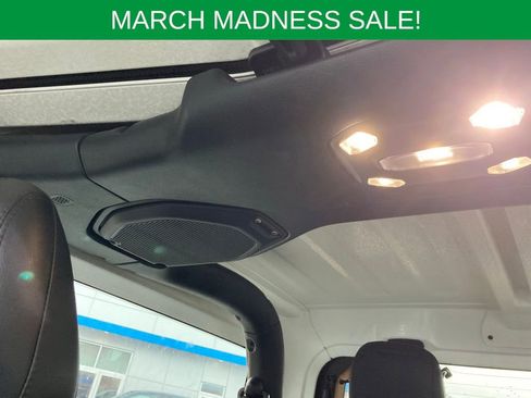 Used 2021 Jeep Wrangler Sport image 18