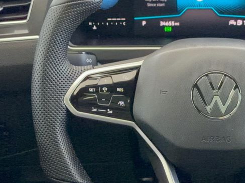 Used 2022 Volkswagen Tiguan SE R-Line FWD image 18