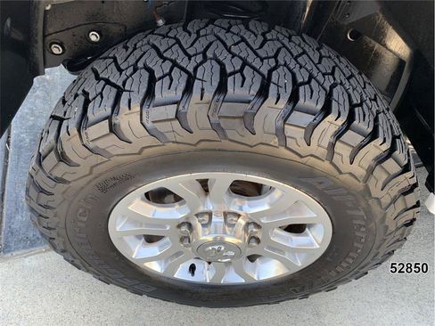 Used 2018 RAM 3500 Tradesman w/ Chrome Appearance Group RWD image 16