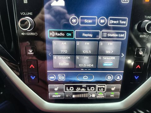 Used 2023 Subaru Ascent Premium w/ Convenience Package AWD/4WD image 18