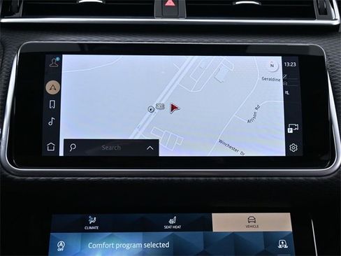 Used 2022 Land Rover Range Rover Velar R-Dynamic S image 28