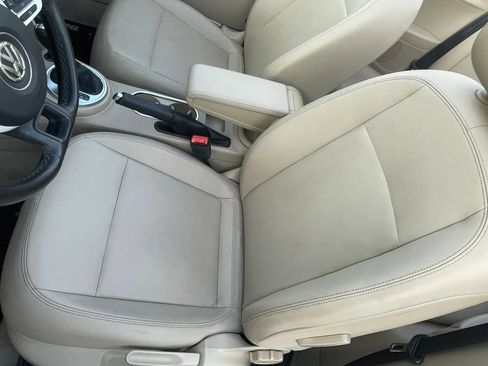 Used 2014 Volkswagen Beetle TDI FWD image 15