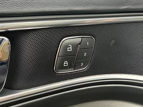 Used 2018 Ford Explorer Platinum image 23