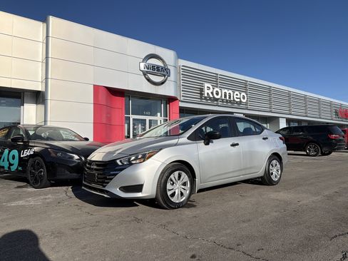Used 2025 Nissan Versa S w/ Trunk Package image 1