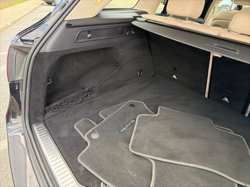 Used 2021 Mercedes-Benz GLC 300 4MATIC image 29