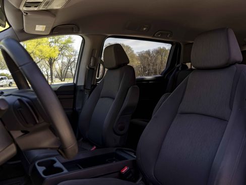 Used 2019 Honda Odyssey LX image 17