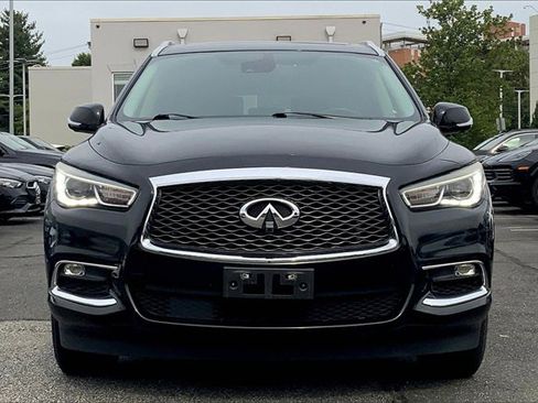 Used 2019 INFINITI QX60 Luxe w/ Essential Package image 2
