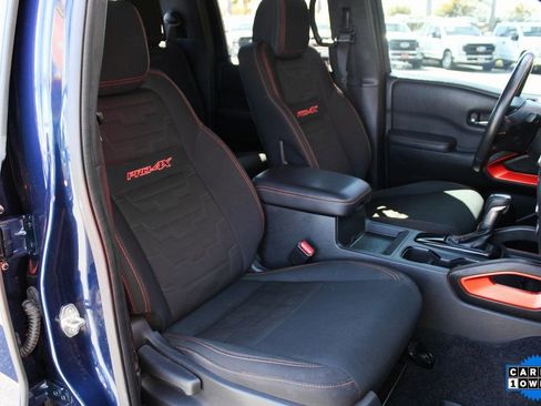 Used 2022 Nissan Frontier PRO-4X w/ Technology Package image 32