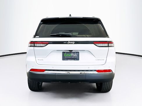 Used 2023 Jeep Grand Cherokee Laredo w/ Luxury Tech Group I AWD/4WD image 7