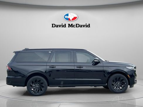 New 2025 Lincoln Navigator L Reserve w/ Jet Appearance Package AWD/4WD image 8
