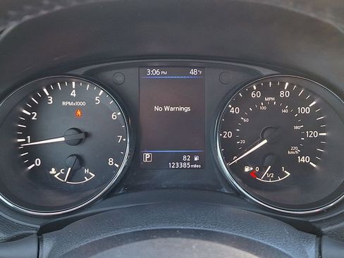 Used 2019 Nissan Rogue SL w/ Premium Package image 19