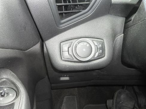 Used 2018 Ford Escape SE image 28