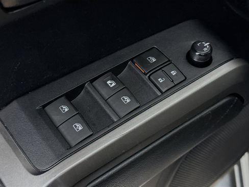 Used 2021 Toyota Tacoma SR5 image 21