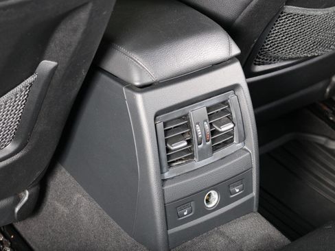 Used 2013 BMW 328i xDrive Sedan image 34