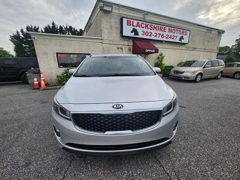 Used 2017 Kia Sedona EX FWD image 2