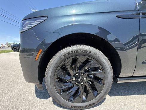 New 2026 Lincoln Navigator L Reserve w/ Jet Appearance Package AWD/4WD image 10