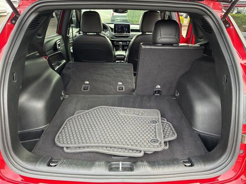 Used 2023 Jeep Compass Trailhawk image 30