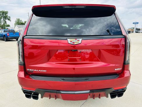 Used 2023 Cadillac Escalade V AWD/4WD image 50