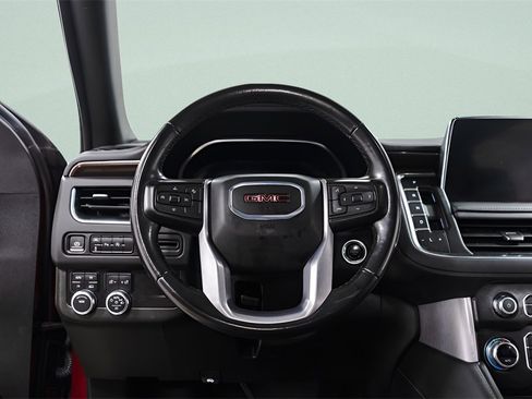 Used 2023 GMC Yukon SLE image 10
