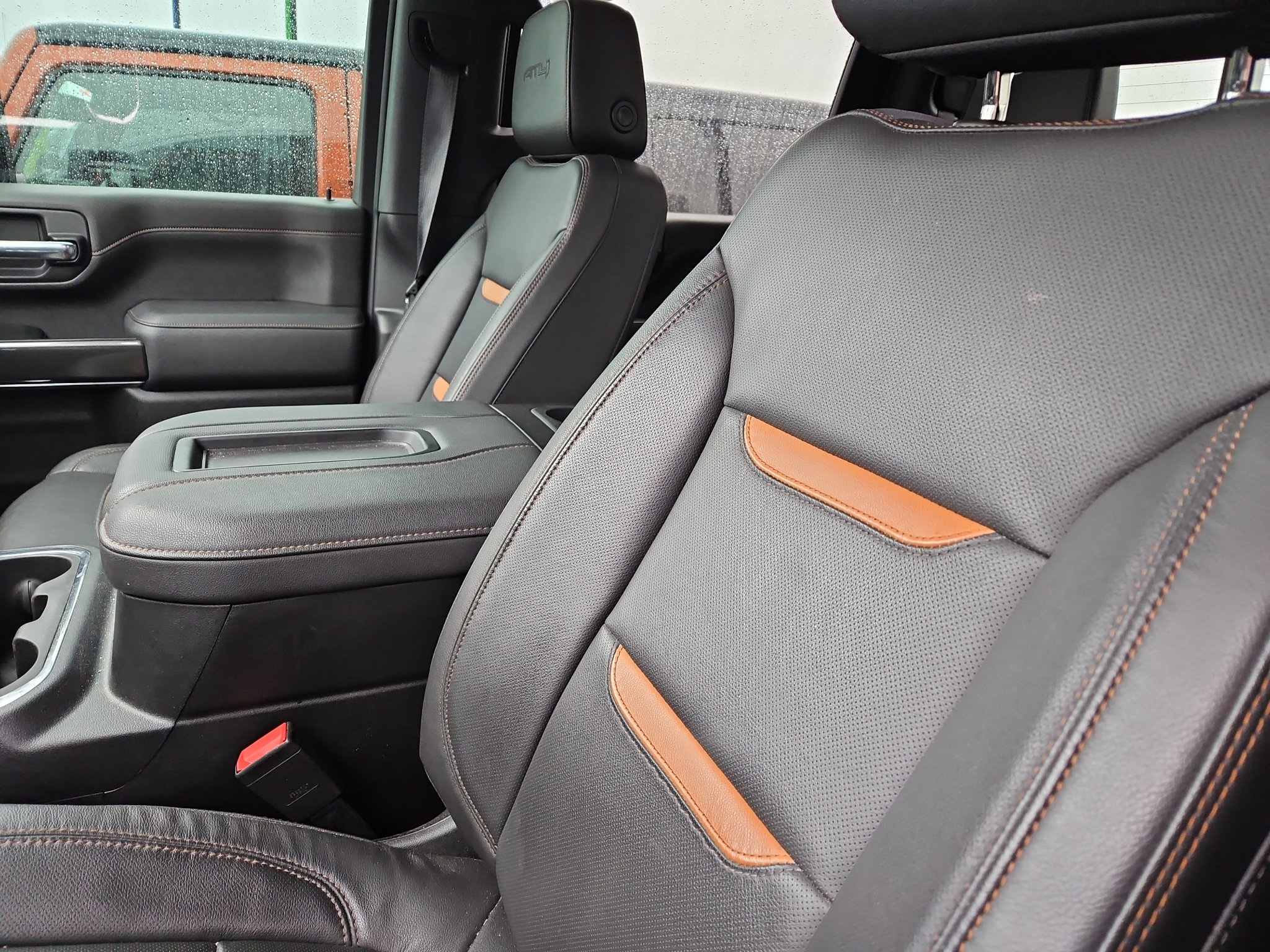 Used 2022 GMC Sierra 3500 AT4 w/ AT4 Preferred Package AWD/4WD image 8
