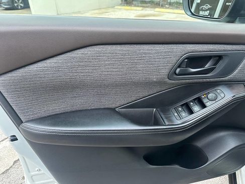 Used 2021 Nissan Rogue S image 15