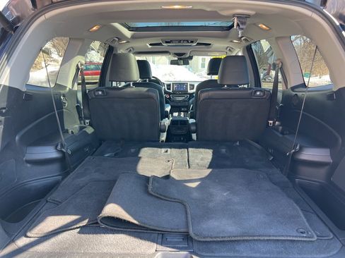 Used 2017 Honda Pilot Elite image 28