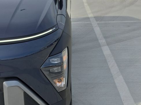 Used 2025 Hyundai Kona SEL FWD image 11