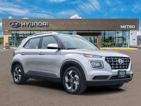Used 2026 Hyundai Venue SEL image 1