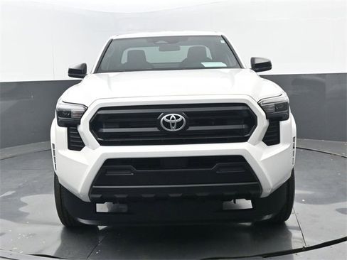 Used 2024 Toyota Tacoma SR image 19
