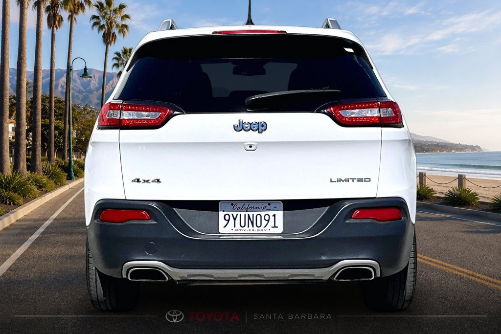 Used 2015 Jeep Cherokee Limited w/ Luxury Group AWD/4WD image 6