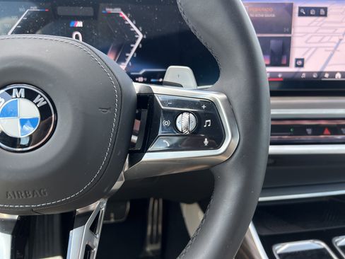 Certified 2025 BMW 740i RWD image 20