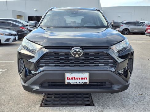 Used 2021 Toyota RAV4 LE FWD image 20