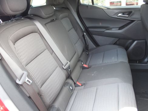 New 2026 Chevrolet Equinox LT w/ Safety and Technology Package AWD/4WD image 16