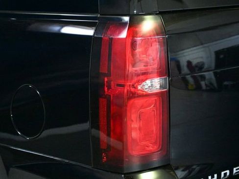 Used 2015 Chevrolet Tahoe LTZ AWD/4WD image 17