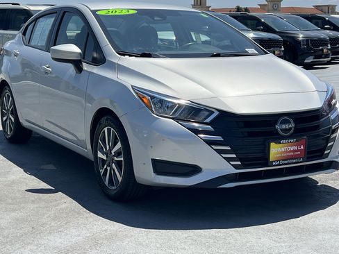 Used 2023 Nissan Versa SV FWD image 11