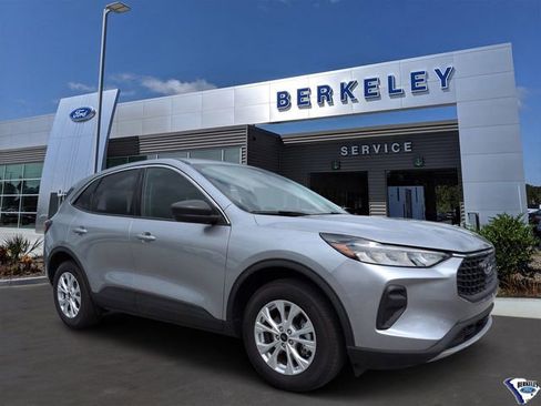 Used 2024 Ford Escape Active FWD image 1