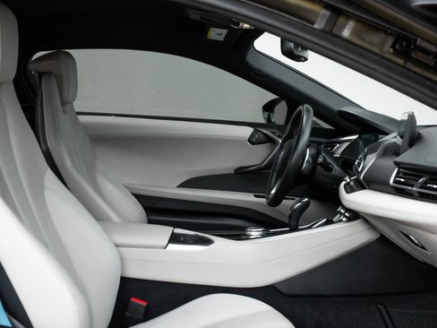 Used 2015 BMW i8 AWD/4WD image 15