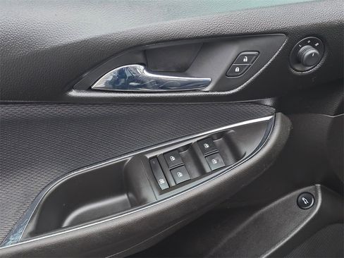 Used 2017 Chevrolet Cruze LT image 23